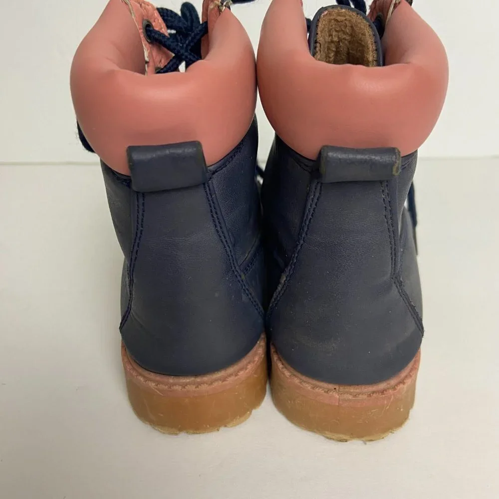 Faux fur inside girls navy and pink boots Sz 10
